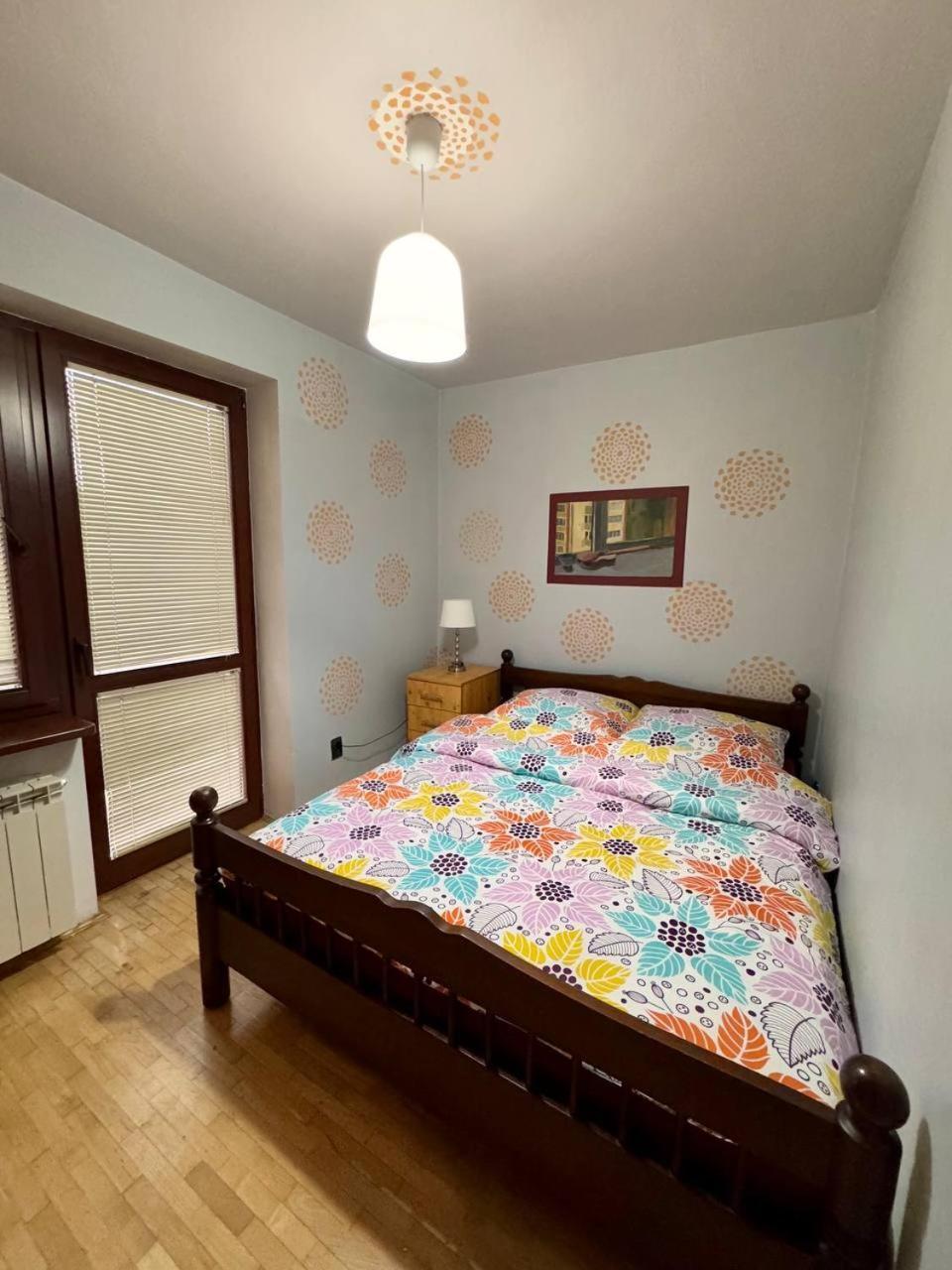 Vector Home وارسو المظهر الخارجي الصورة