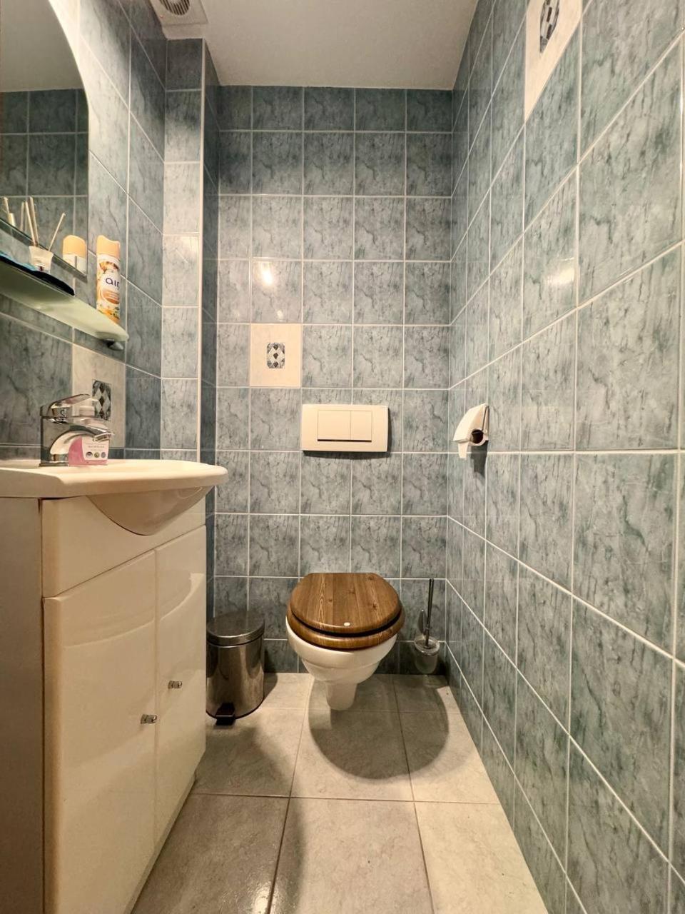 Vector Home وارسو المظهر الخارجي الصورة