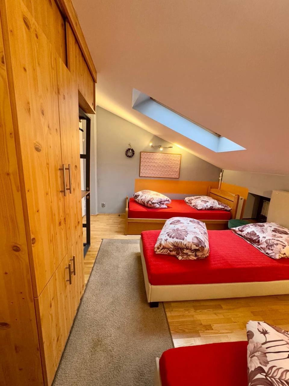 Vector Home وارسو المظهر الخارجي الصورة